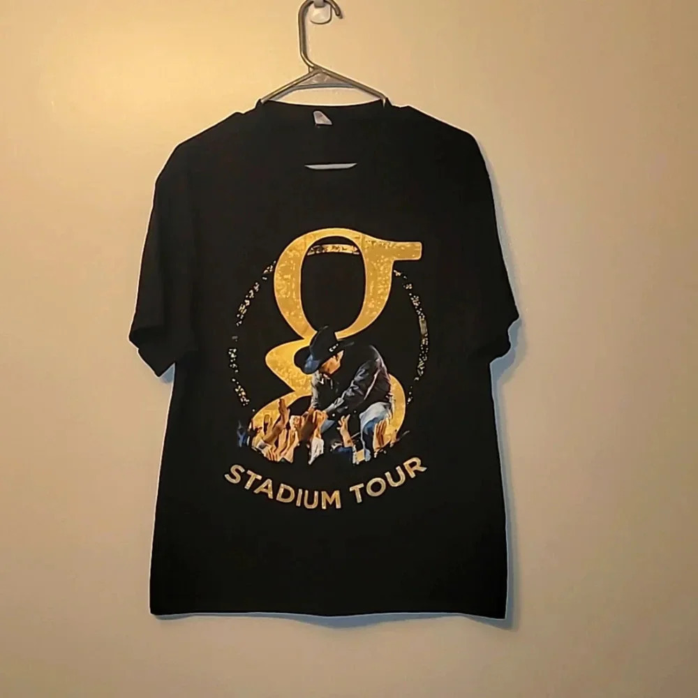 Garth Brooks Stadium Tour Men's Large short sleeve tee shirt black w/Gold LOT A3